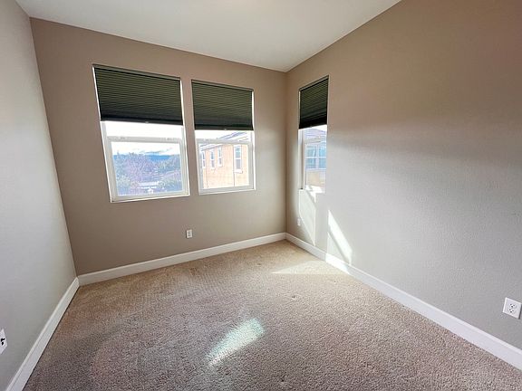 4th image of 770 Knotts Pl