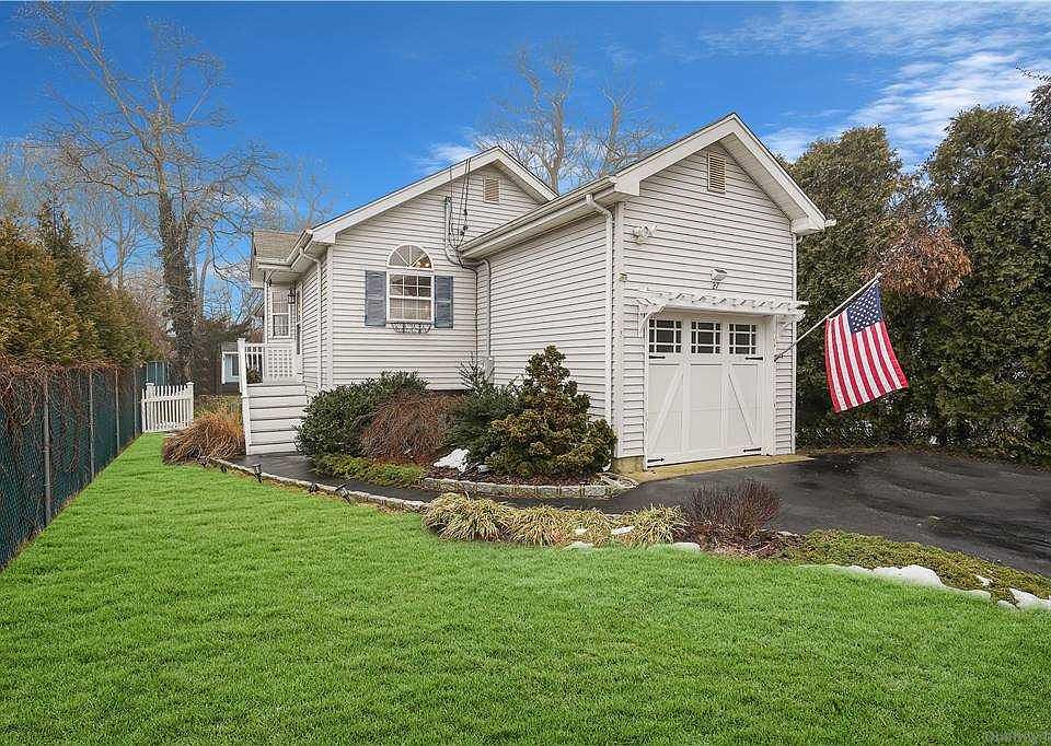 1st image of 27 Stephani Ave