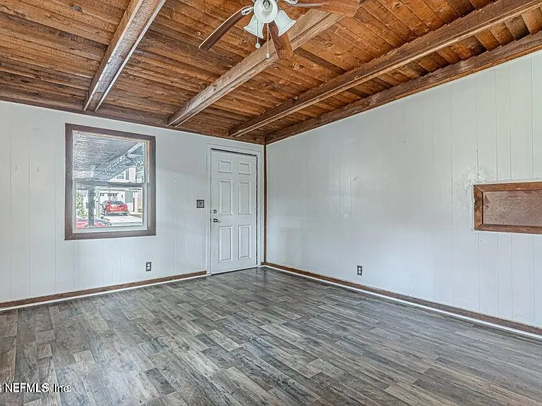 8306 Galveston Ave — Photo 9