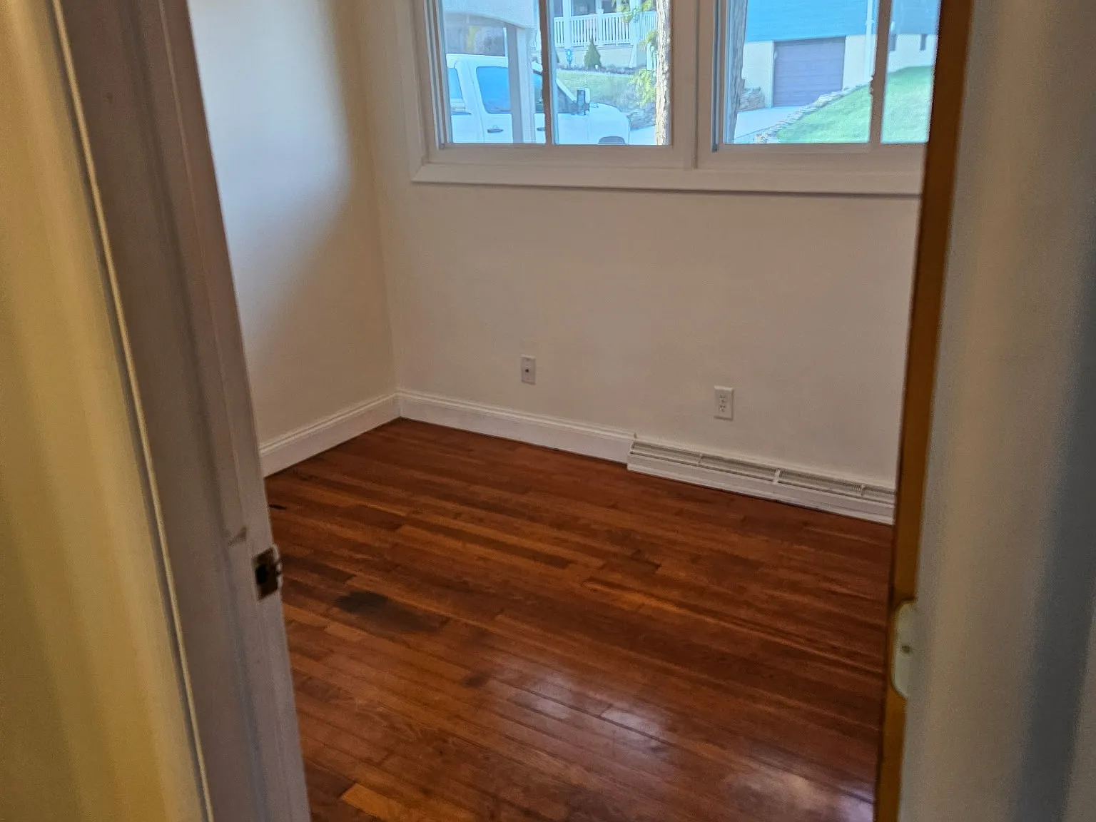 209 E Fairview Avenue — Photo 3
