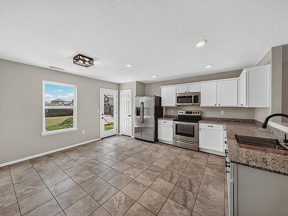 5th image of 1671 Scotland Dr