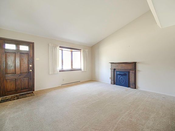 5th image of 9402 Fredric Ct