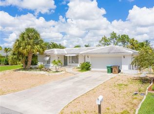 2017 SE 29th St, Cape Coral, FL 33904