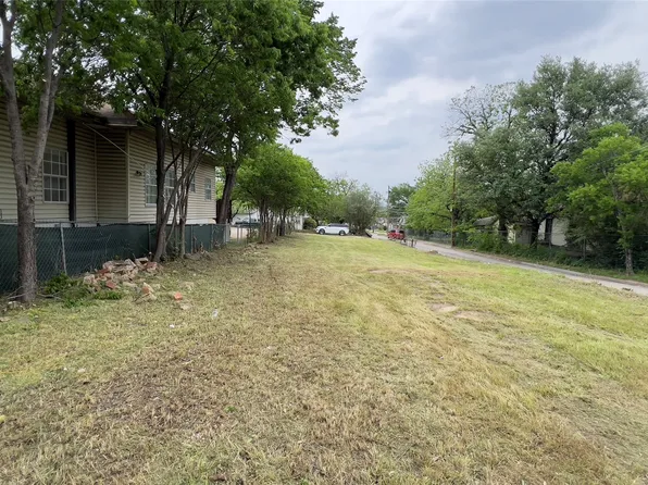 521 E 8th St, Dallas, TX 75203