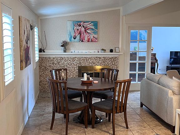 3rd image of 1007 Maertin Ln