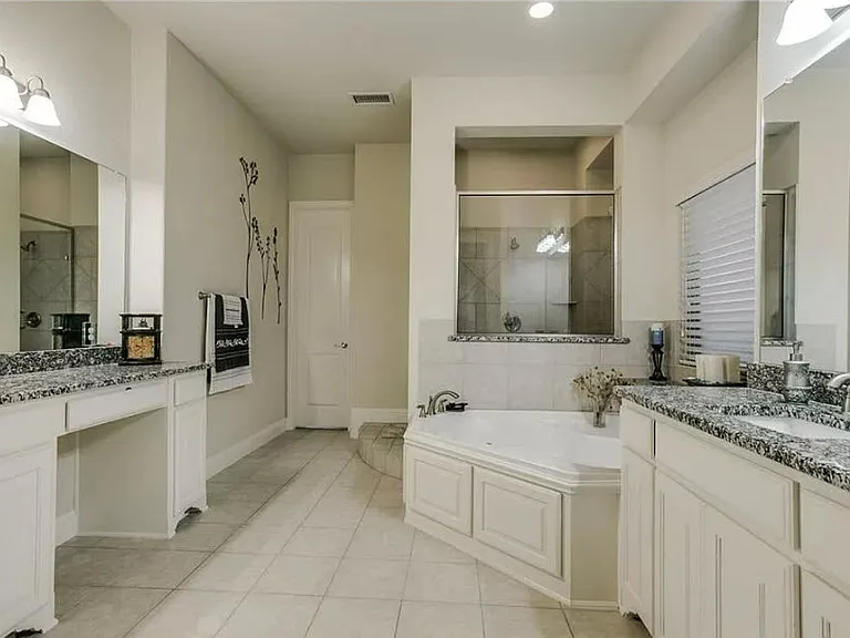 4639 Canal St — Photo 18