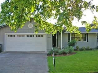 359 Shadow Lawn Dr, Eagle Pt, OR 97524