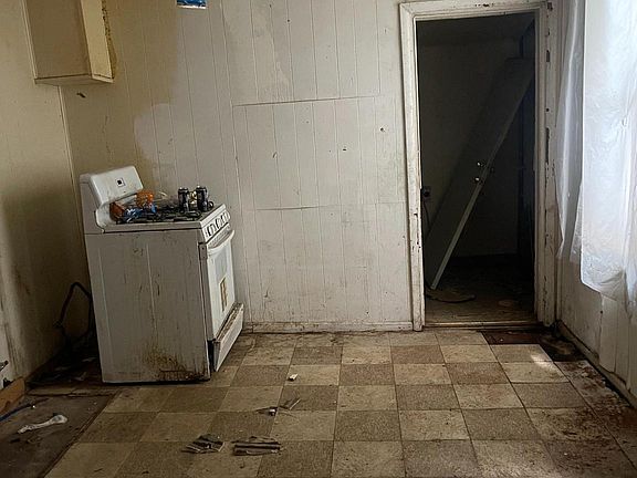 5th image of 6621 Yocum St