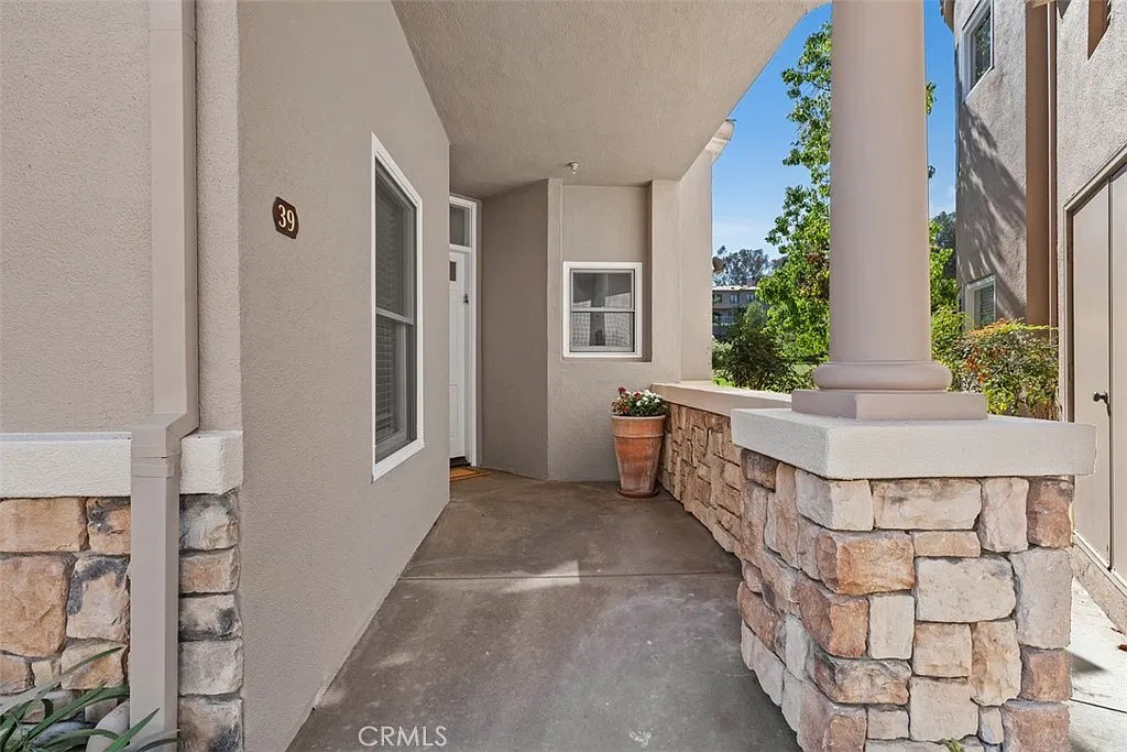 3 bed, 1779 sqft, $6,000 — Photo 2