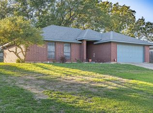 305 Ross Ave, Denison, TX 75020