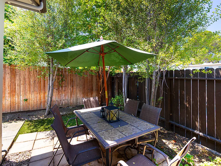 206 S Center St #B — Photo 7