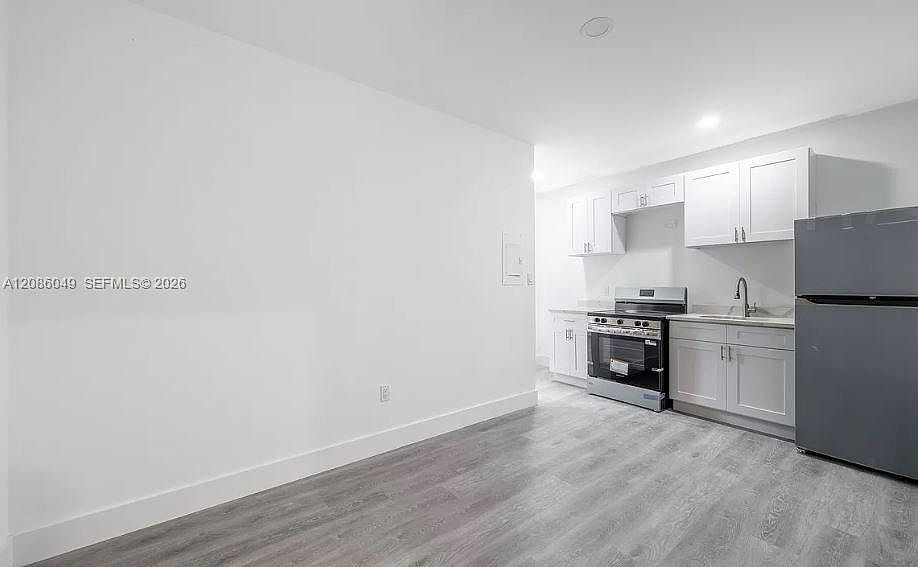 1st image of 1003 SW 15th Ave #18