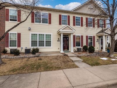 1046 Traditions Trl, Chaska, MN, 55318