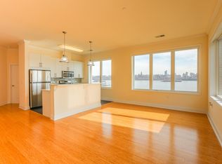 5 Main St #318, Edgewater, NJ 07020