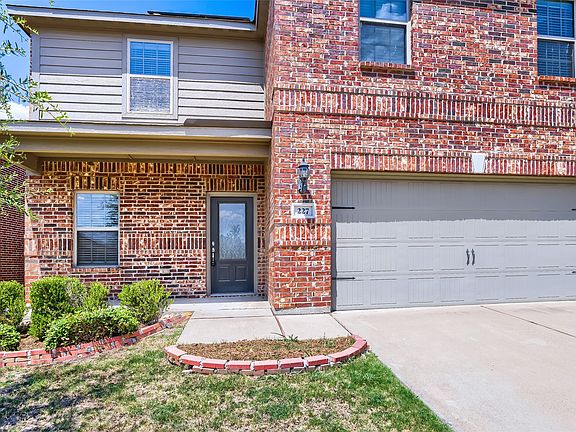 3rd image of 227 Curt St