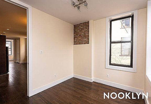 4th image of 194 Humboldt St APT 1R