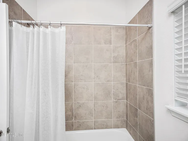 179 Horsetail Ct — Photo 46