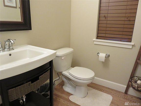 4th image of 712 183rd Street Ct E