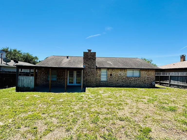 214 Portsmouth Dr — Photo 39