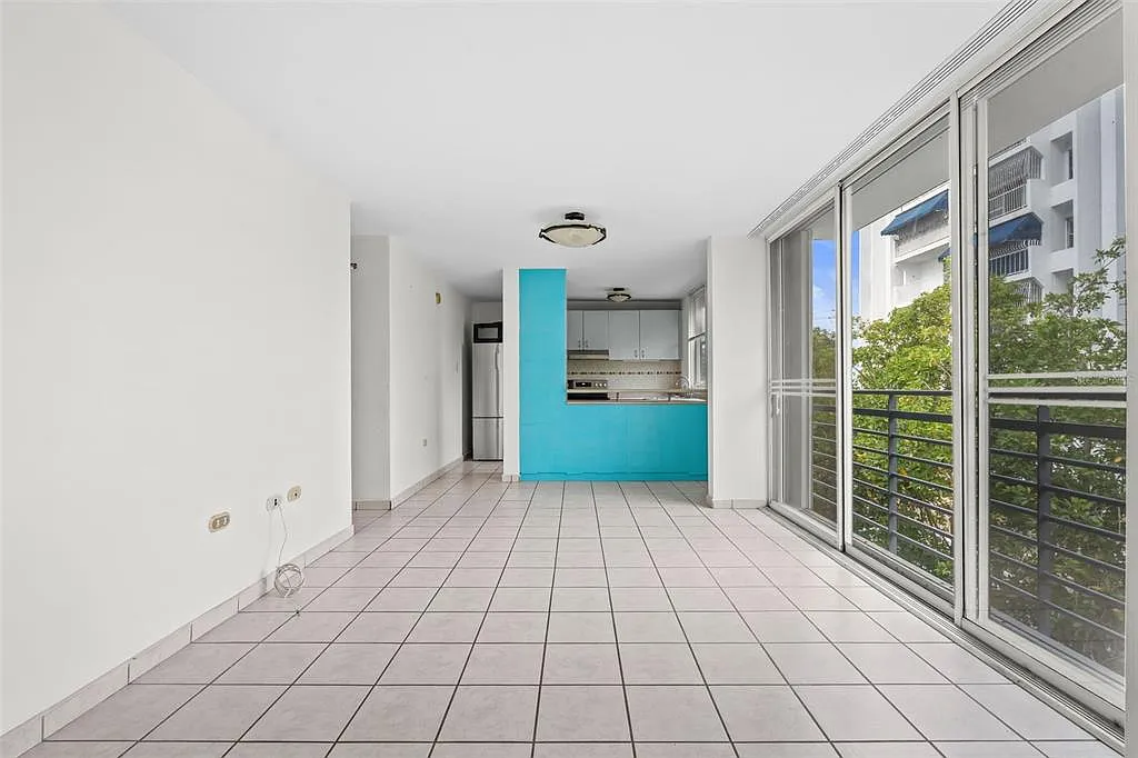 3 bed, 2.0 bath, 1141 sqft, $1,950 — Photo 3