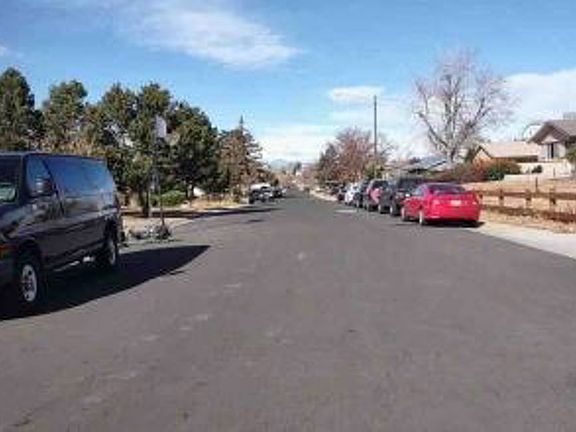 Exterior Neighborhood (street photo)