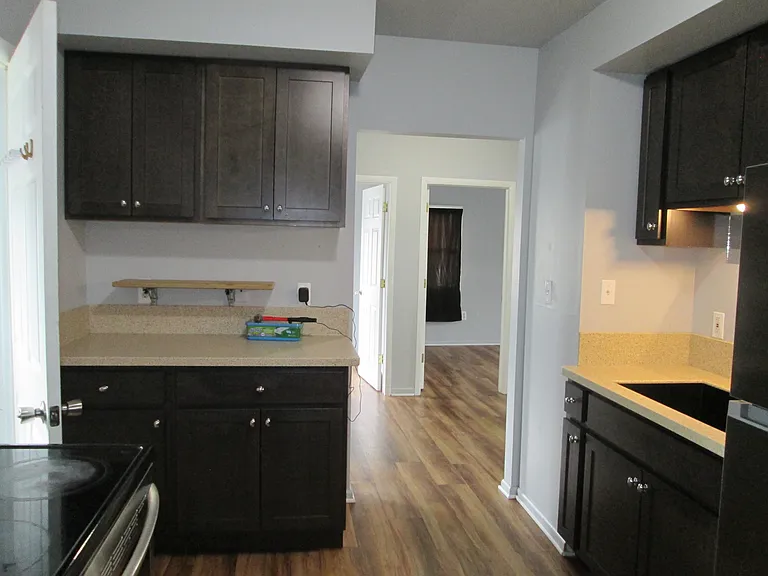 1208 Locust St — Photo 6