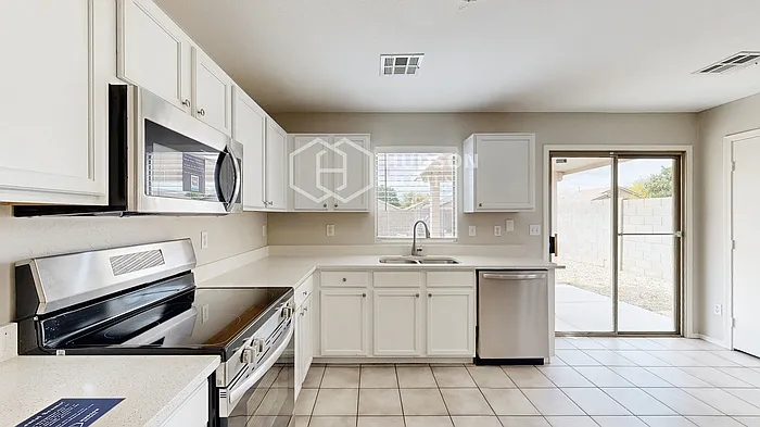 1973 E Lusitano Loop — Photo 10