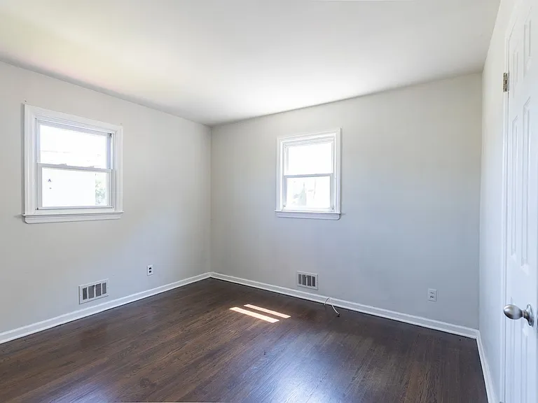 3 Leick Ave — Photo 11