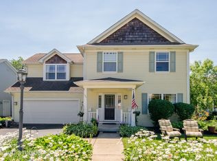137 Center St, Crystal Lake, IL 60014