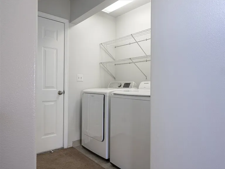 8 Akeu Pl — Photo 3