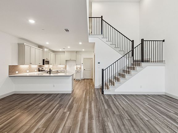5th image of 2804 Maidenhair Ln