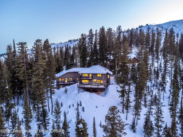 6960 W Lupine Trl, Wilson, WY 83014