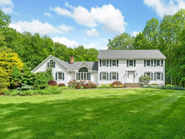 6 Galilee Way, Newtown, CT 06470