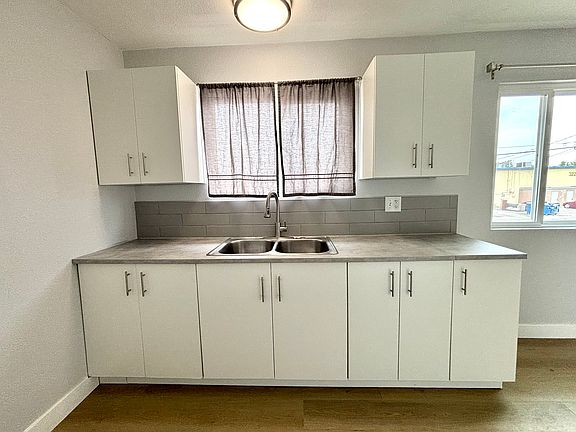 4th image of 3213 Joann Way #D