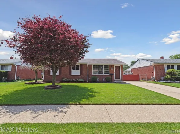 38101 Castle Dr S, Romulus, MI 48174