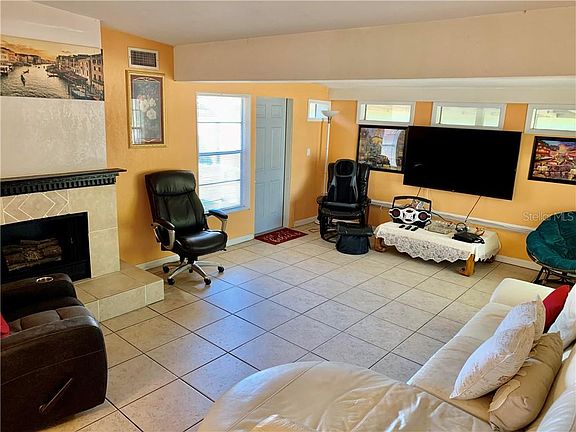 5th image of 115 Shannon Dr