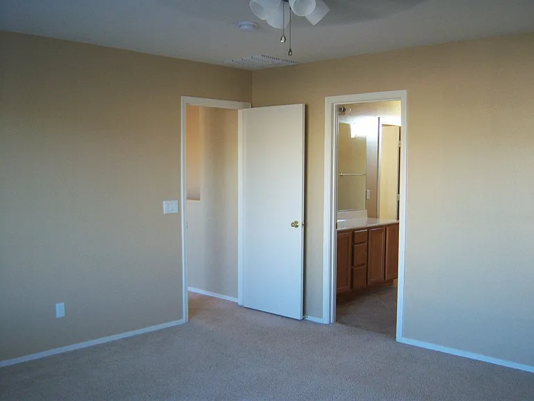 1508 E Heather Dr — Photo 32