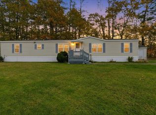 7 Toby Pl, Lewiston, ME 04240