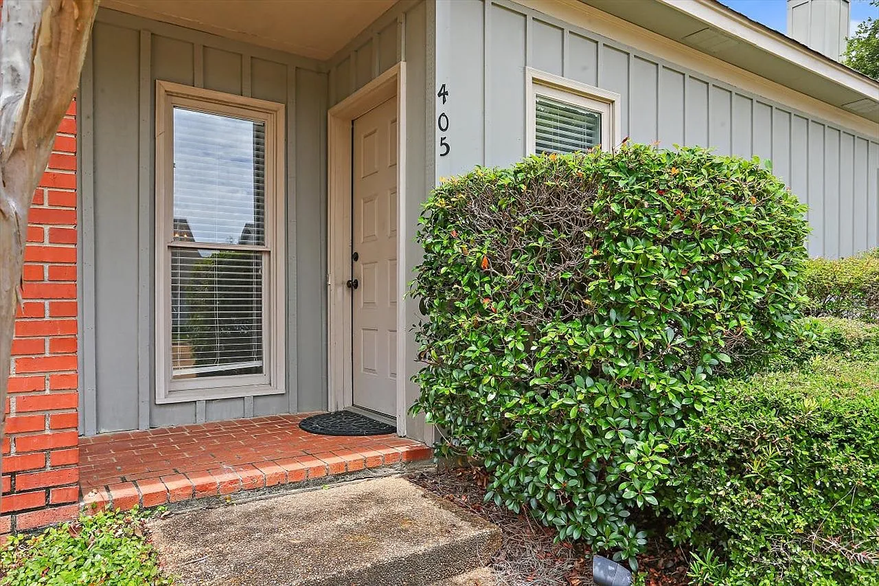405 River Pl - 405 River Place — Photo 3