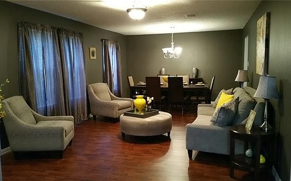 2nd image of 4224 Boxwood Dr