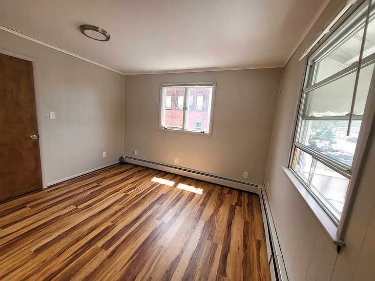 44-52 Webster St #3 — Photo 8