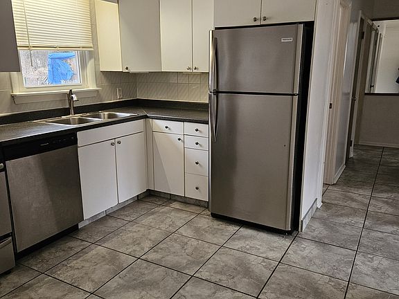 4th image of 1307 Baylor Ave