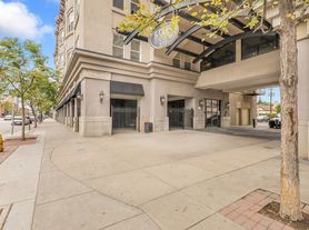 277 N Broadway
