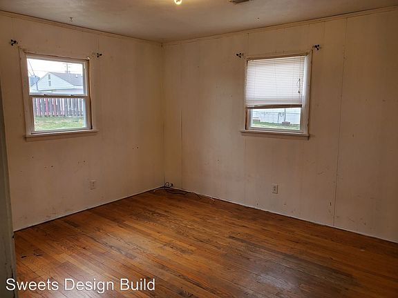 3rd image of 1176 Stubbins St #B