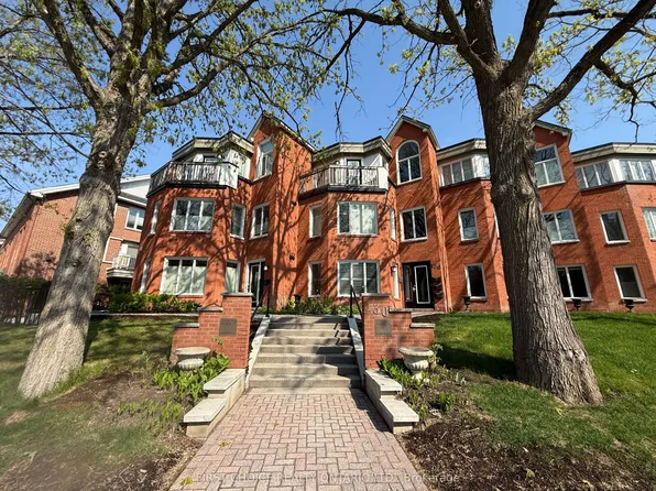 130 Greenfield Ave #C, Ottawa, ON K1S 5L2