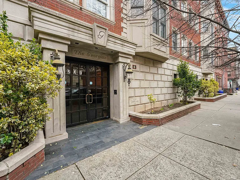 205-207 Madison St #2B — Photo 25