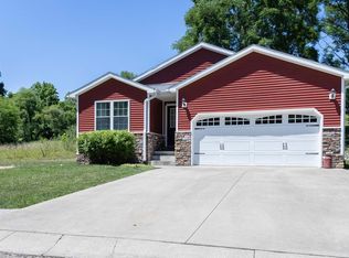 111 Quail Ridge Dr, Bedford, IN 47421