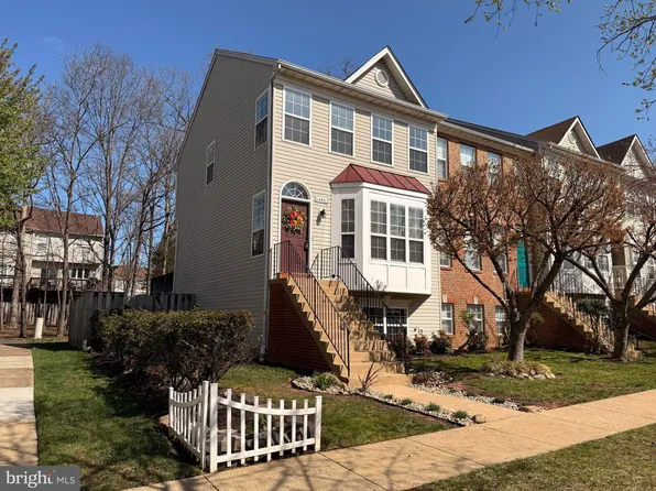 14812 Edman Cir, Centreville, VA 20121