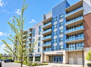 397 Codds Rd #316, Ottawa, ON K1K 3X3