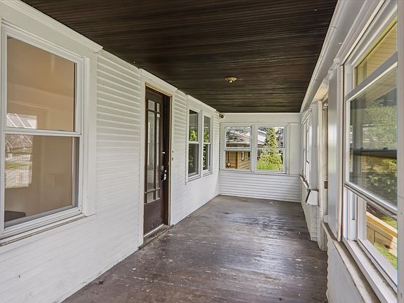 4th image of 708 Dale St